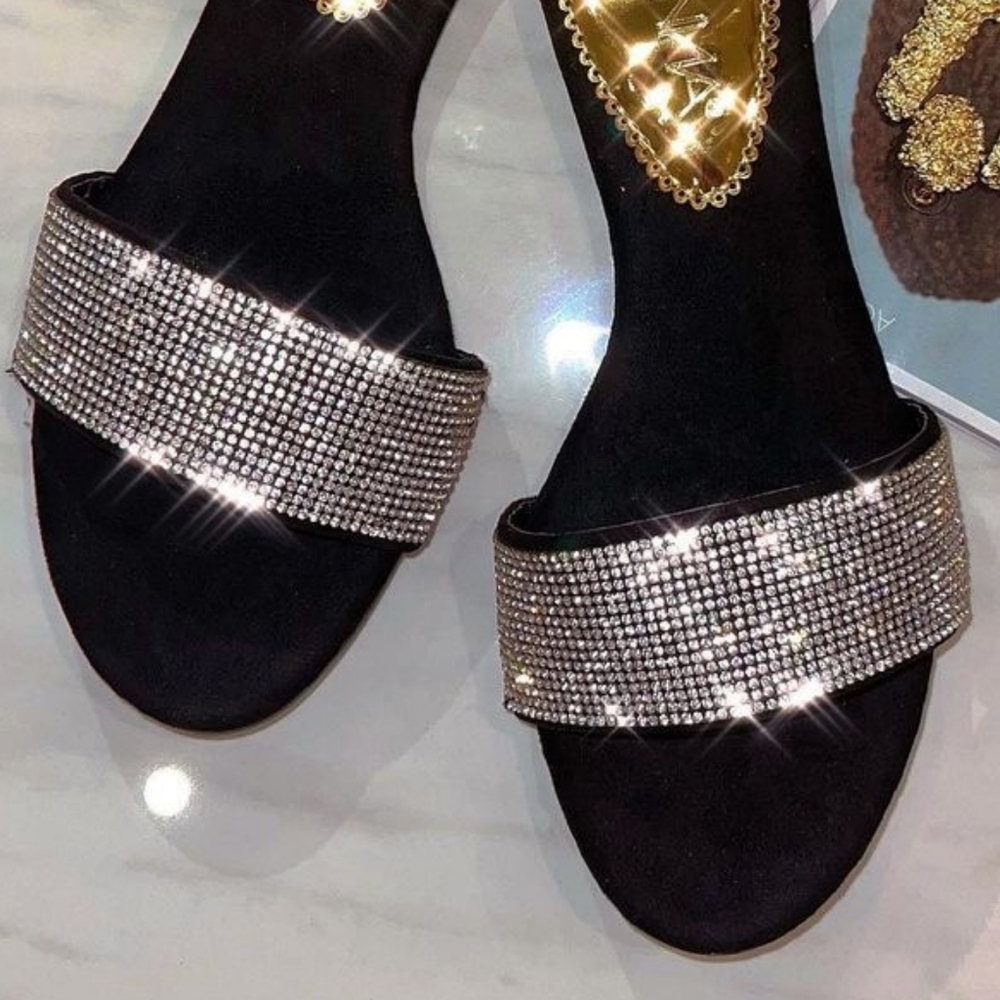 🚨Almost Gone 🚨 Happy Rhinestone Sandal - BLACK - Picture 4 of 4